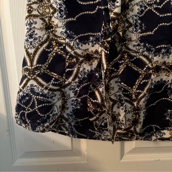 WOMAN’S TAHARI sleeveless Top tie front - Size Large - Picture 9 of 11